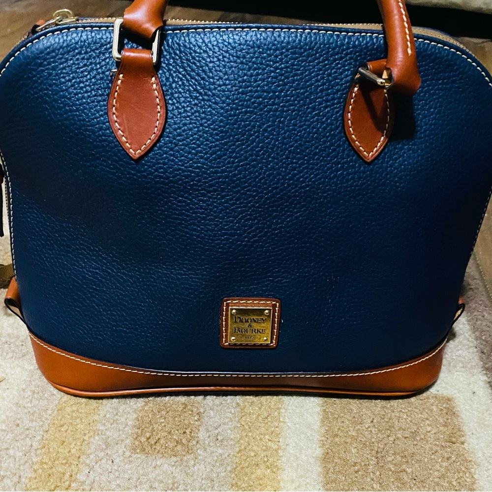 Dooney & Bourke zip zip satchel
